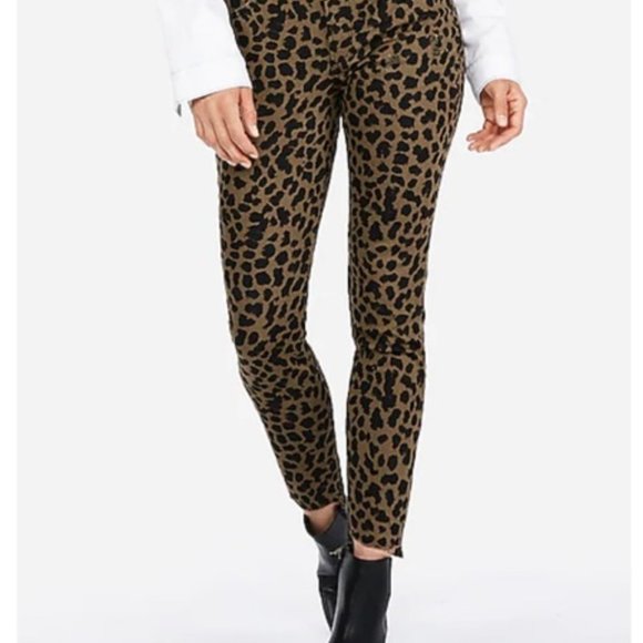 Express Mid Rise Leopard Print Ankle Legging - Picture 3 of 11
